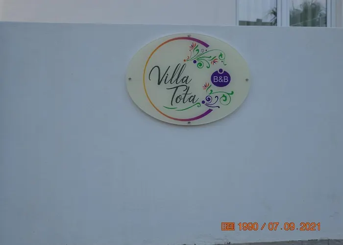 Tota Bed & Breakfast 4*